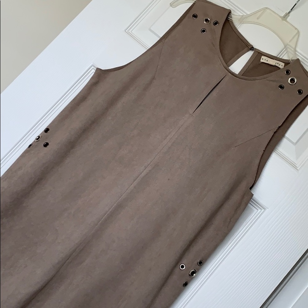 BLUE NOIR - taupe tunic top